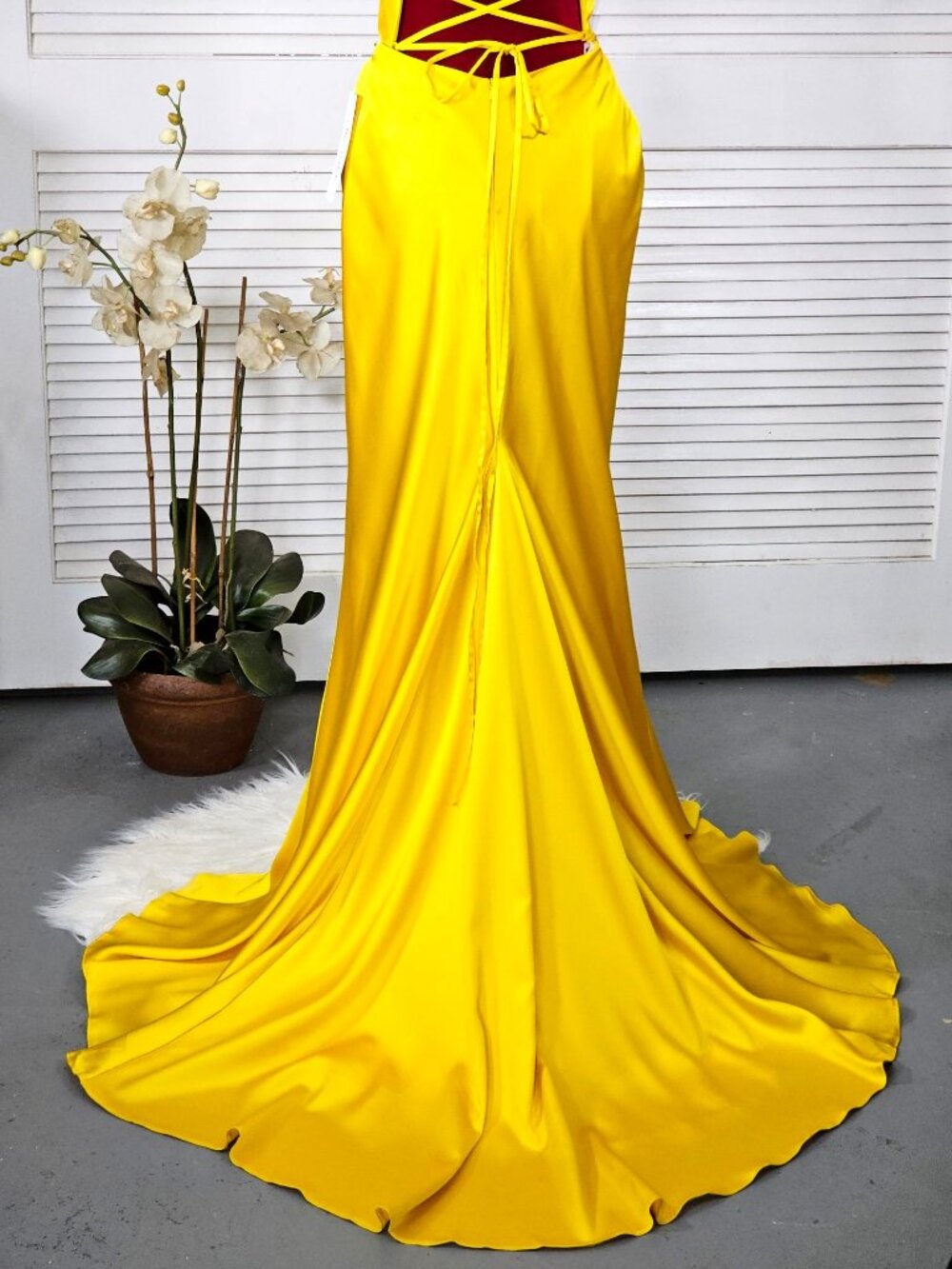 NWT Ellie Wilde Mon Cheri Sunflower Yellow Satin Long Prom Dress Size 16 1751 - Picture 8 of 16